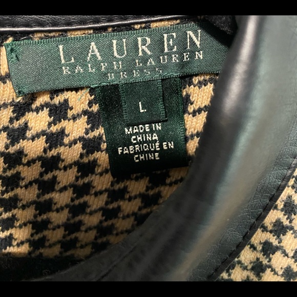 Dress - Picture 3 of 3